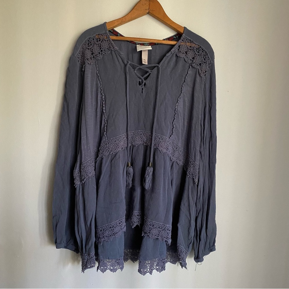 * SOLD* BUNDLE OF 2 Grey Knox Rose blouses